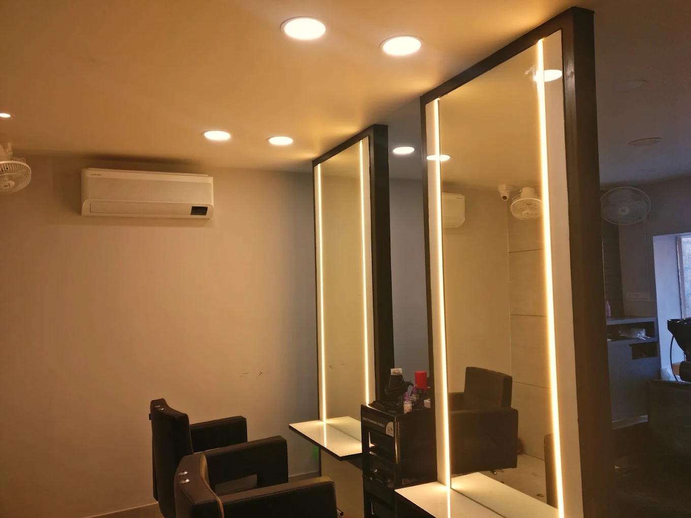 RJ Style & Craze Unisex Salon | Salon in Mansarovar, Jaipur
